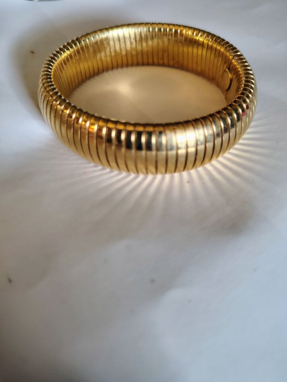 Vintage Gold-Tone Ribbed Stretch Bracelet For Women Jewelry Accessory 7 Inches